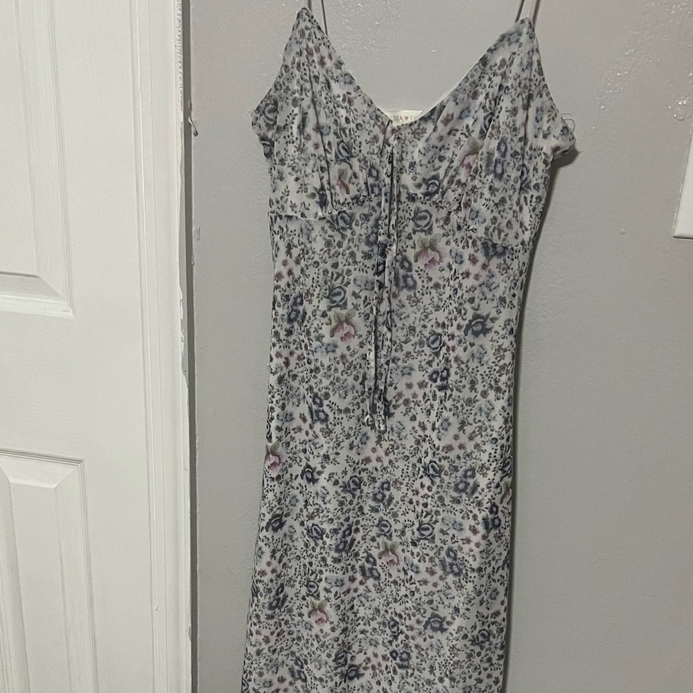 Floral midi body con dress